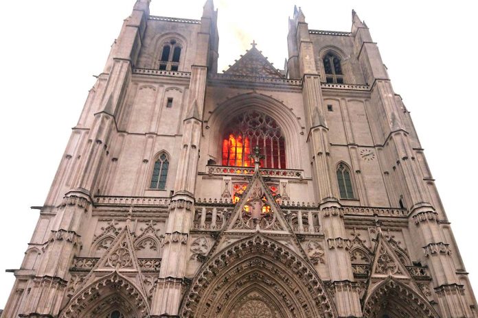 Cathedrale De Nantes Volunteer confesses to nantes cathedral arson
